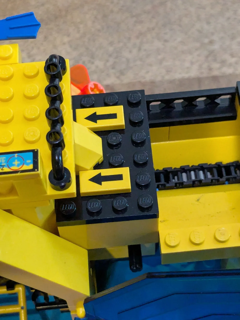 LEGO 6195-1 Neptune Discovery Lab Set - RARE Blue/ Yellow